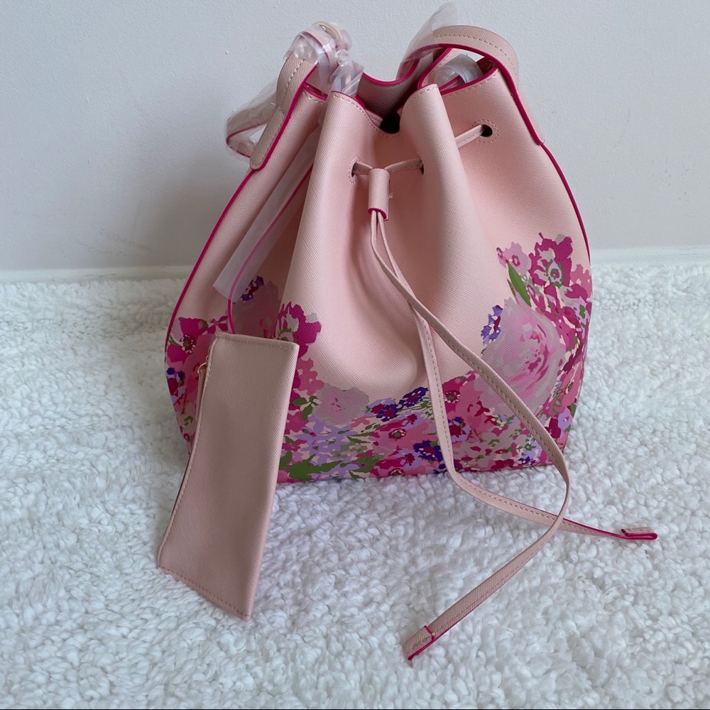New Estee Lauder Wild Blossom Set's Floral…